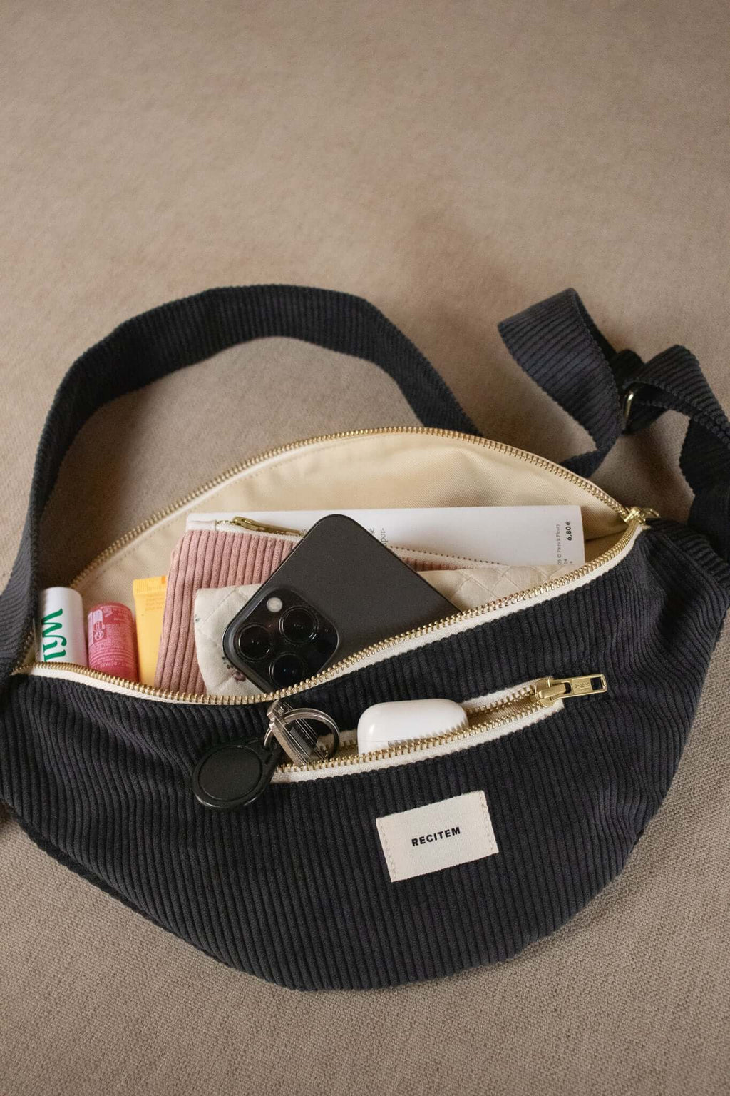 JUGUTA Sacoche Banane Femme En Velours Côtelé, Sac Banane Polyvalent JUGUTA Sacoche Banane Femme En Velours Côtelé, Sac Banane Polyvalent