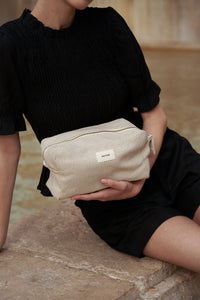 trousse de toilette portée