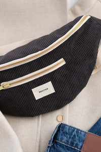 sac banane velours côtelé noir zoom poche zippée